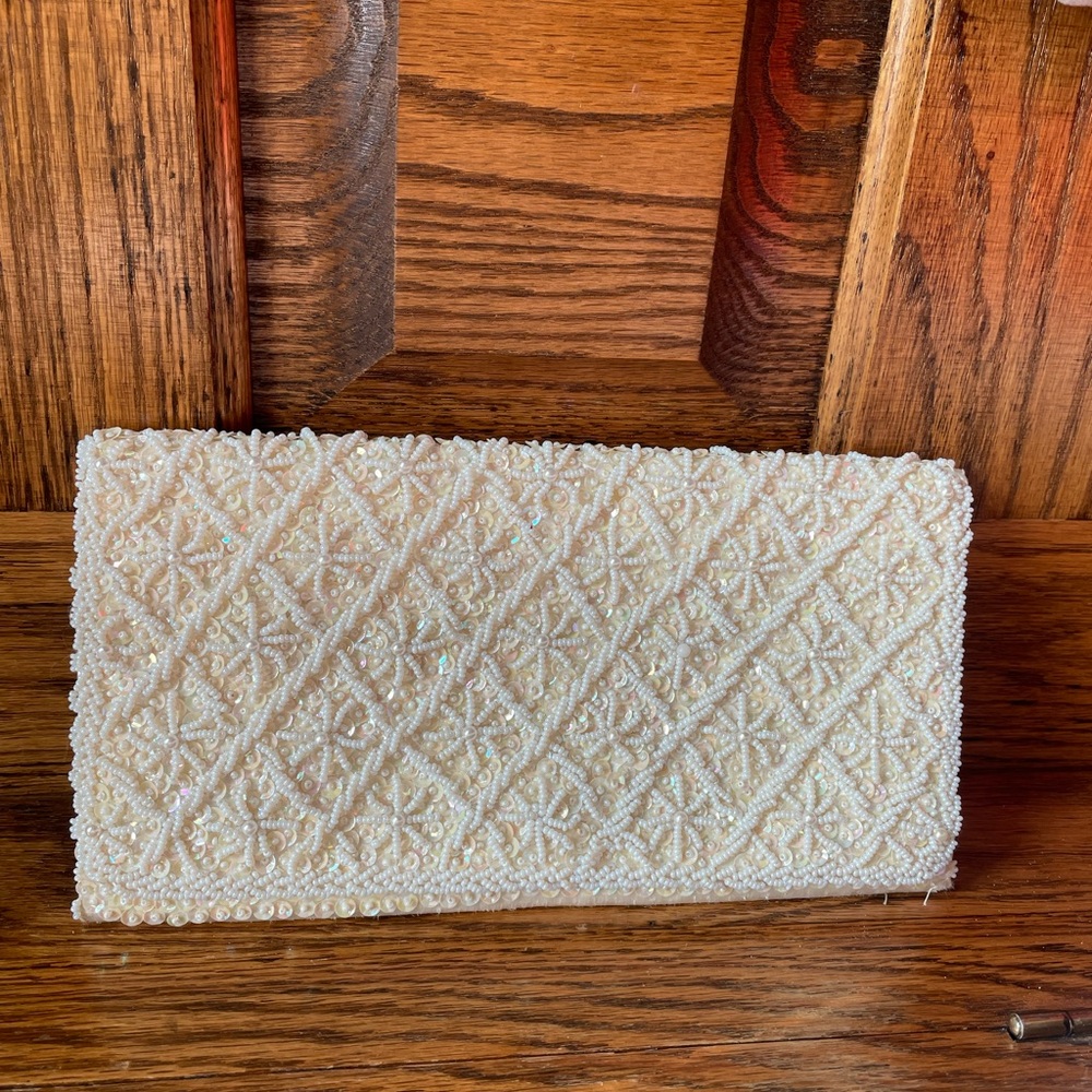 Vintage La Regale Elegant Ivory Beaded Clutch